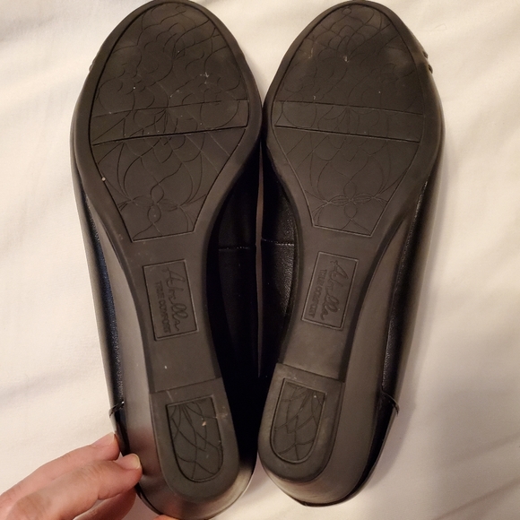 EC 9M Black Wedge Heels - Picture 5 of 8